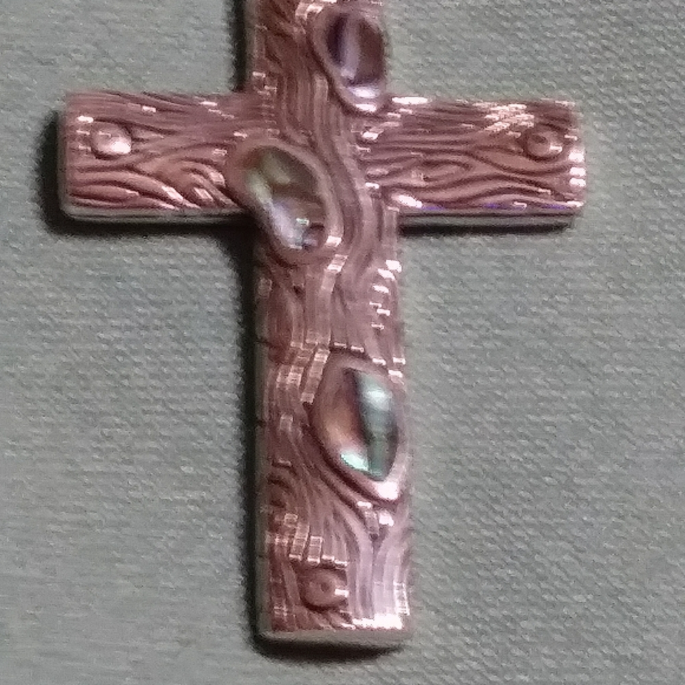 ABALONE INLAY, WOODLAND MOTIF. STERLING CROSS. 2" INCHES LONG. - Picture 4 of 7